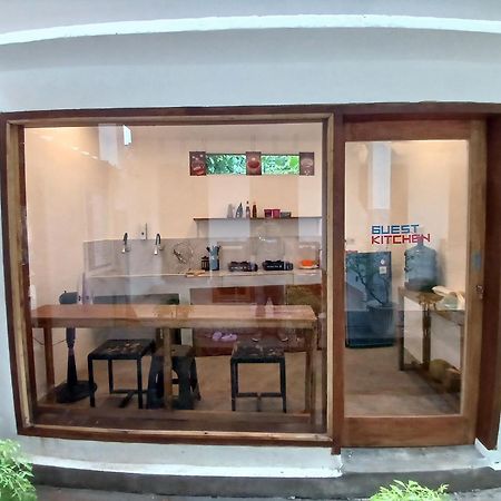 Roby Homestay Kuta  Exterior photo