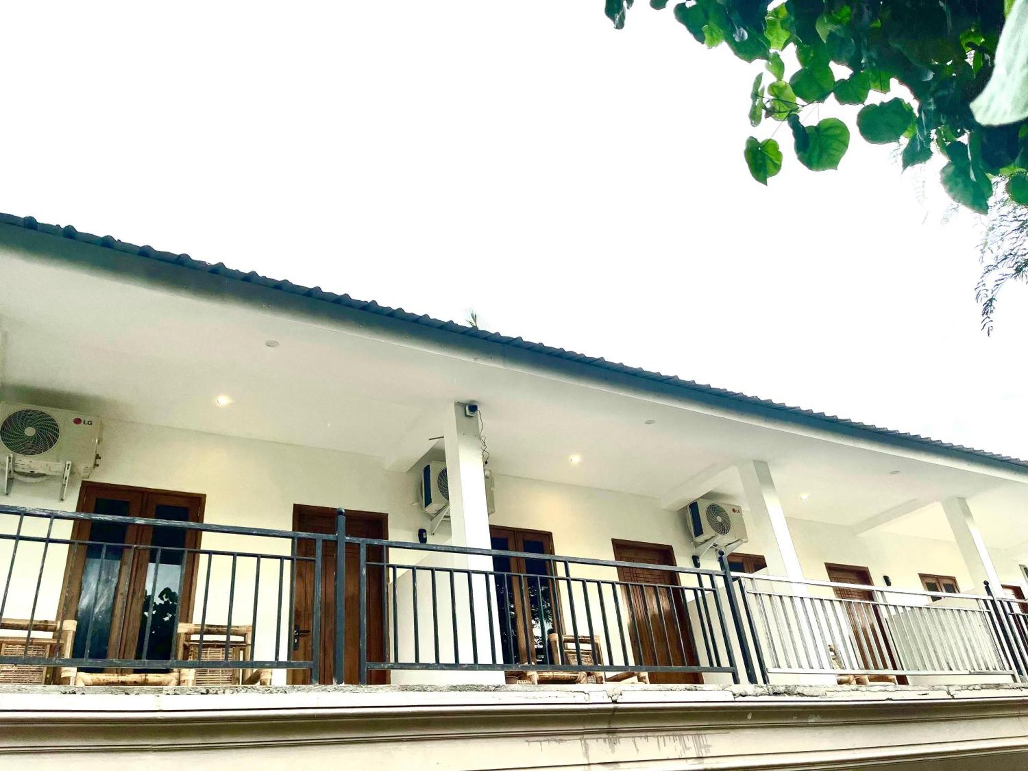 Roby Homestay Kuta  Exterior photo