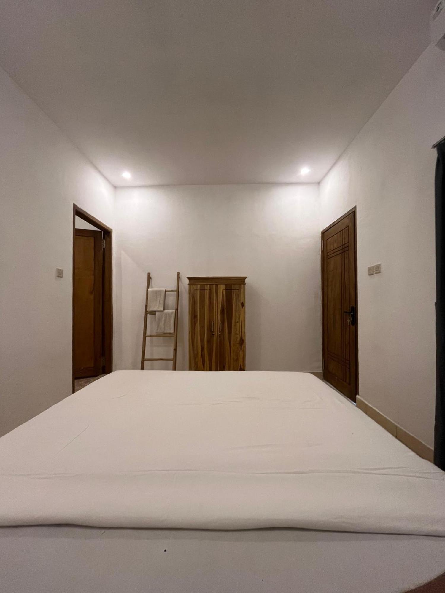 Roby Homestay Kuta  Room photo