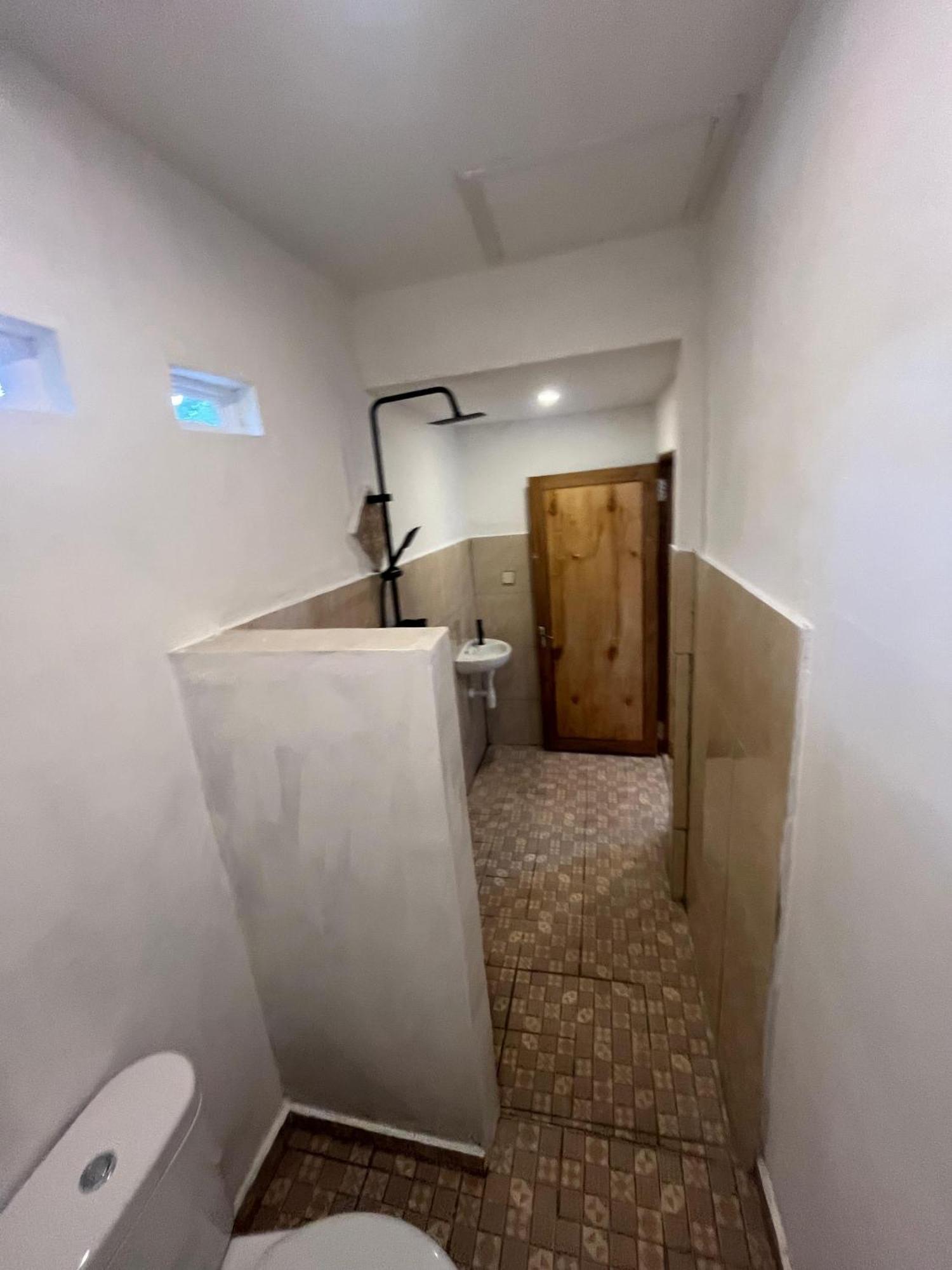 Roby Homestay Kuta  Room photo